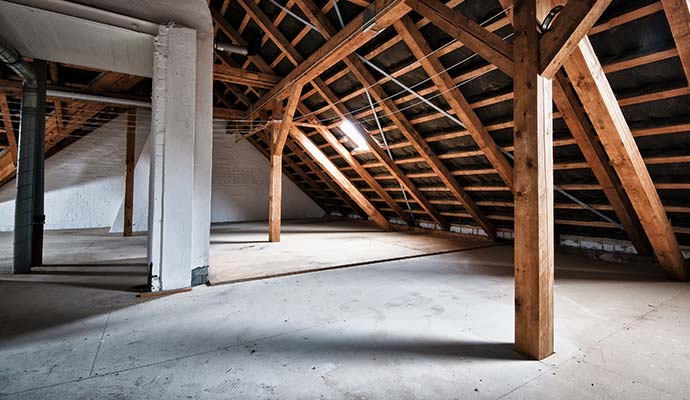 Dry attic space with wooden rafters