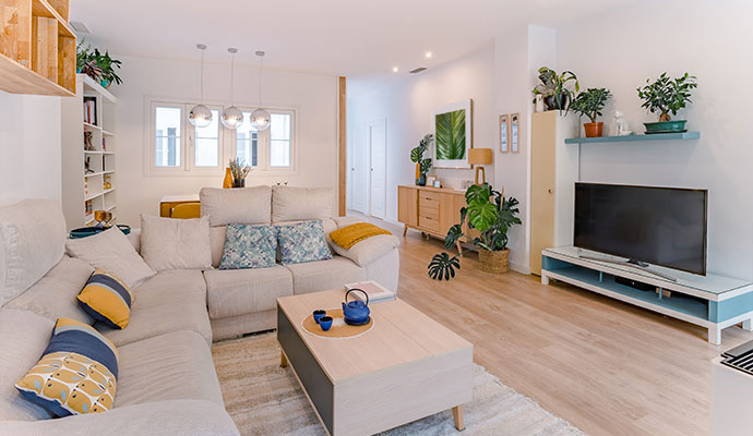 Neat and clean living room